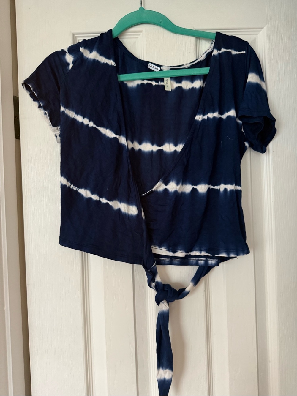 Tie-Front Navy and White Tie-Dye Crop Top